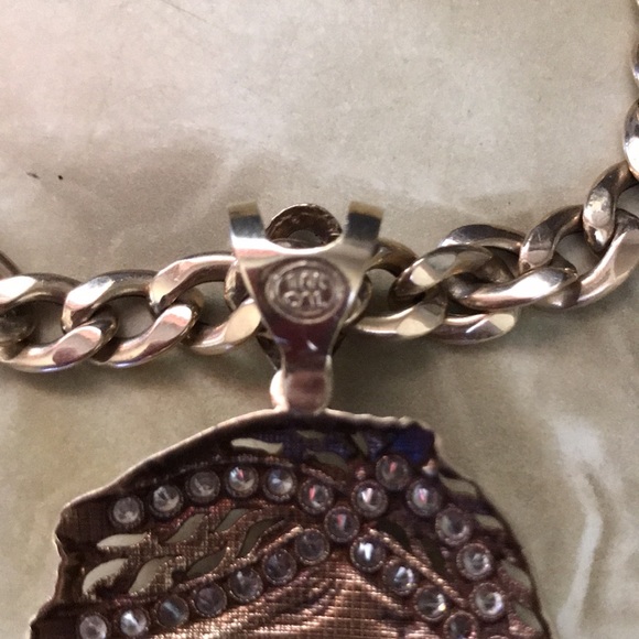 10 karat gold chain and Jesus piece charm - Picture 3 of 4